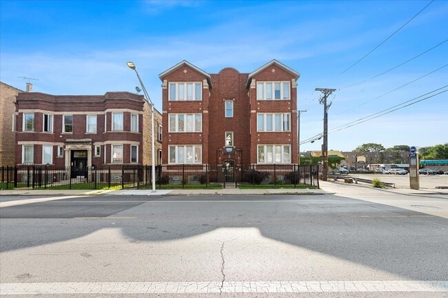 property at 7443 S Jeffery Blvd