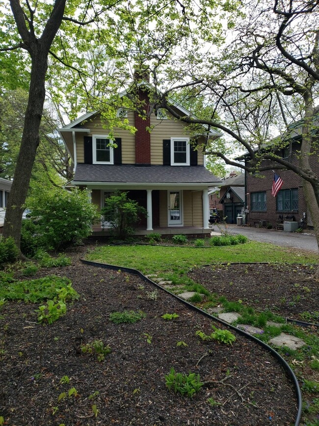 5609 Central Ave in Indianapolis, IN - Building Photo - Building Photo