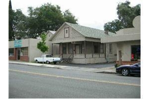 2329-2353 Montgomery St in Oroville, CA - Building Photo