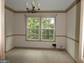 9518 Hunt Square Ct in Springfield, VA - Building Photo - Building Photo