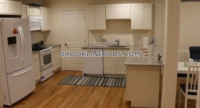 40 Naples Rd in Brookline, MA - Building Photo - Building Photo