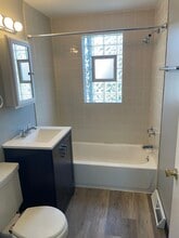 1801 Lake Ave, Unit 7 in Whiting, IN - Foto de edificio - Building Photo