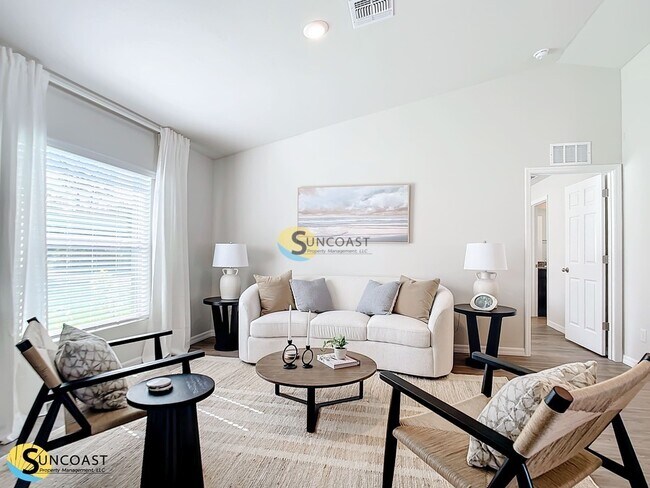 176 Point Pleasant Dr in Palm Coast, FL - Foto de edificio - Building Photo