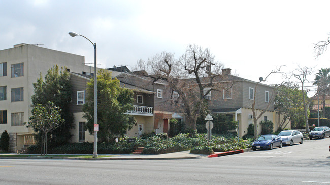 9528 W Olympic Blvd in Beverly Hills, CA - Building Photo - Building Photo