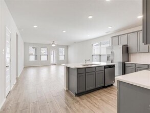 5924 Hopkins Dr in Providence Village, TX - Building Photo - Building Photo