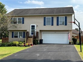 737 Sleepy Hollow Rd in Cortland, NY - Building Photo