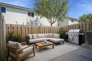 149 NE 3rd St in Florida City, FL - Building Photo