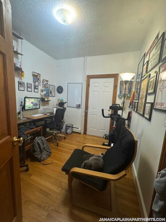 3 Nira Ave in Boston, MA - Foto de edificio