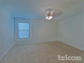 2500 Bunkerton Dr in Fort Worth, TX - Building Photo - Building Photo