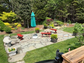 9 Cedarfield Ln in Westhampton, NY - Building Photo - Building Photo