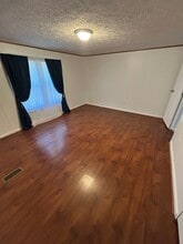 1090 Lake Paradise Rd in Villa Rica, GA - Building Photo - Building Photo