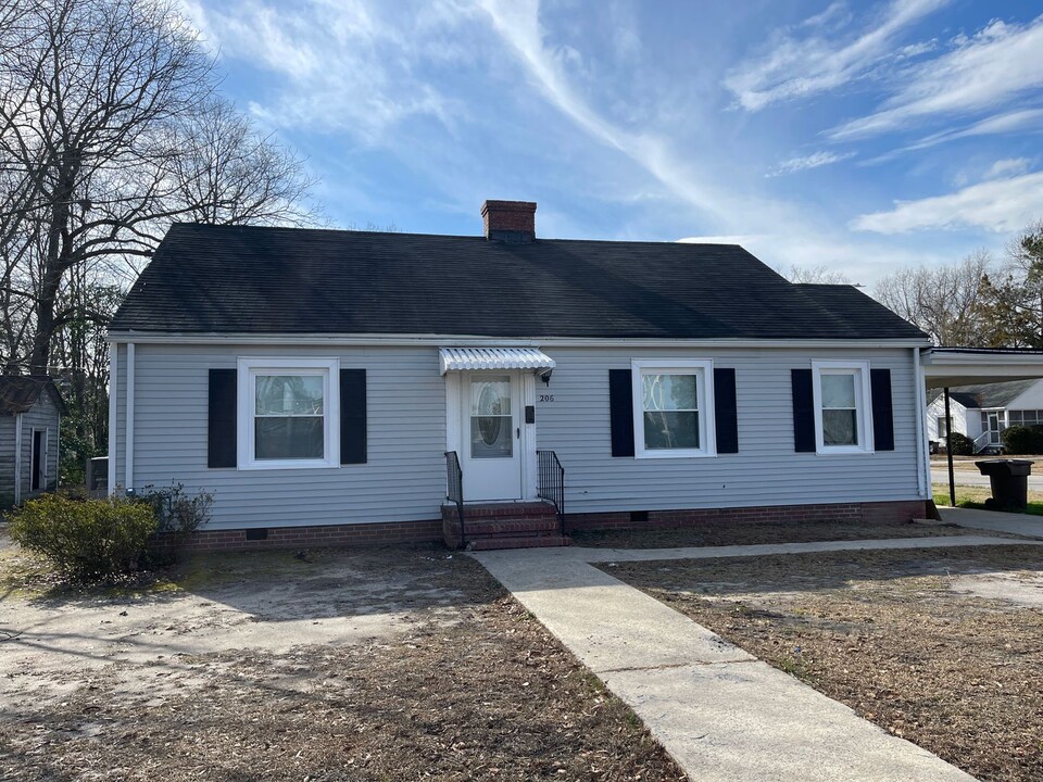 206 Marshall St in Tarboro, NC - Building Photo