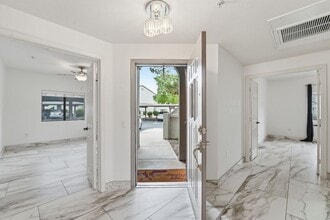 9455 E Raintree Dr in Scottsdale, AZ - Foto de edificio - Building Photo