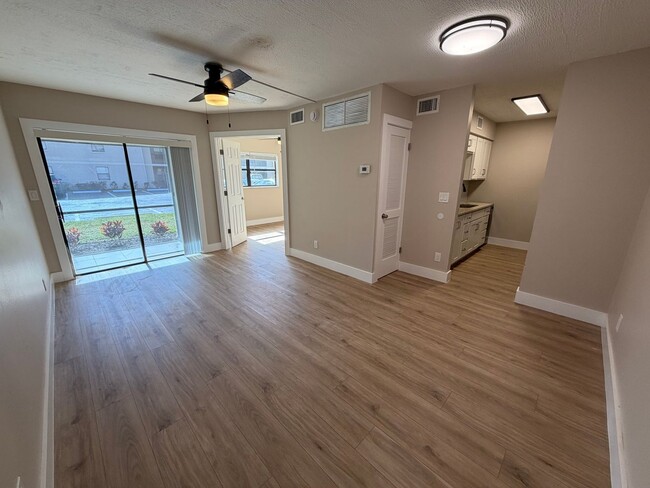 5315 Summerlin Rd in Ft. Myers, FL - Building Photo - Building Photo