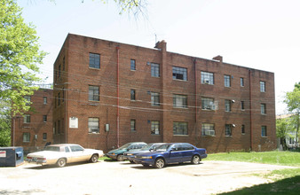 1625 Morris Rd SE in Washington, DC - Building Photo - Building Photo