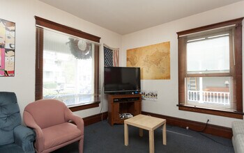 217 N Thayer St in Ann Arbor, MI - Building Photo - Building Photo
