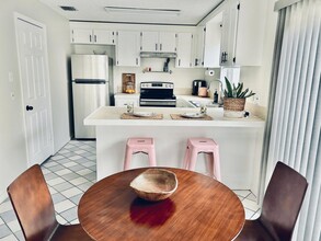 707 2nd Ave S in Lake Worth Beach, FL - Foto de edificio - Building Photo