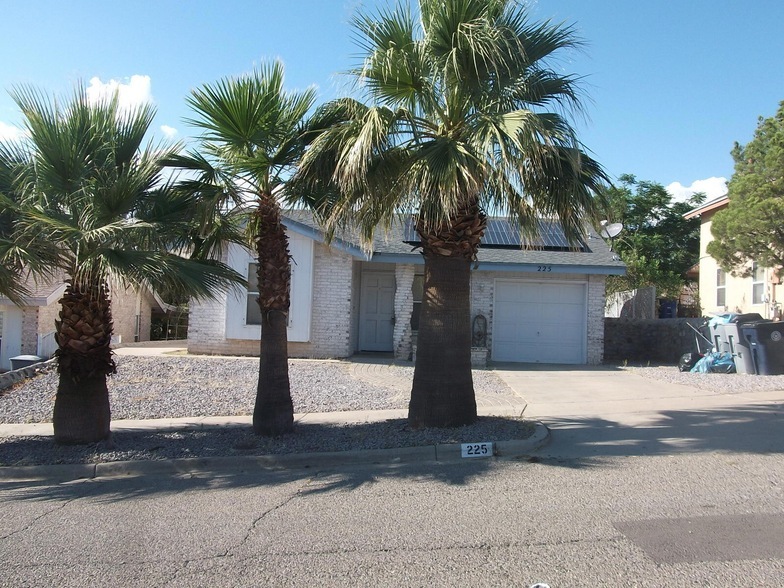 225 Cutlass Dr, Unit 2001-201 in El Paso, TX - Building Photo