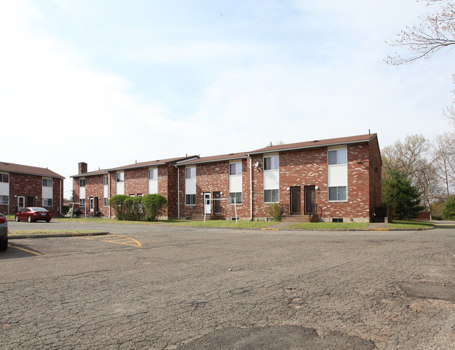 Sleeping Giant Apartments in Vernon Rockville, CT - Building Photo - Building Photo