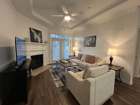 706 Nottaway Ln in Alpharetta, GA - Building Photo