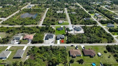 319 Lancelot Ave in Lehigh Acres, FL - Building Photo - Building Photo