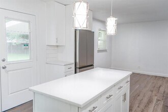 7828 Hood St in Fort Worth, TX - Building Photo - Building Photo