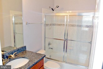 43865 Hickory Corner Terrace-Unit -110 in Ashburn, VA - Building Photo - Building Photo