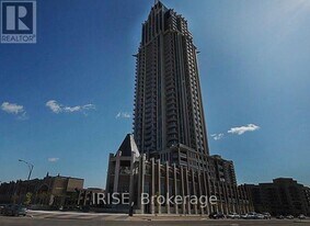 388 Prince of Wales Dr in Mississauga, ON - Building Photo