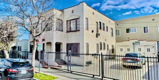 1156 Gordon St in Los Angeles, CA - Building Photo - Building Photo