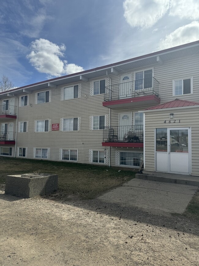 property at 4621 Veterans Way