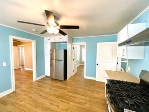 5250 Whispering Creek Dr in Santa Rosa, CA - Building Photo - Building Photo