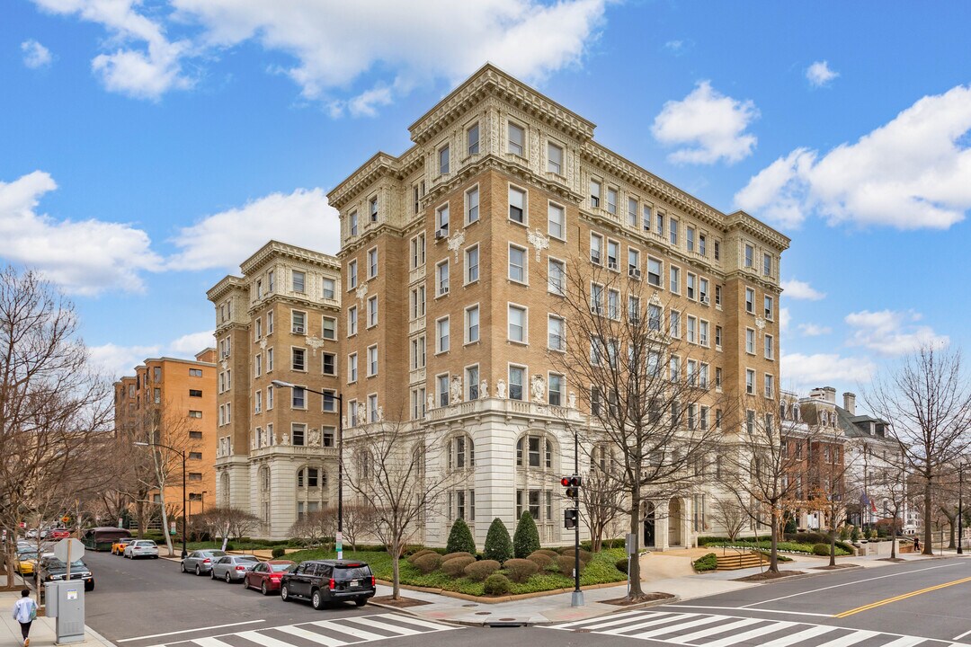 Bates Warren Condominiums in Washington, DC - Foto de edificio