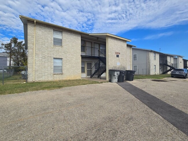 property at 1309 Quail Cir