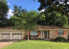 1404 Linden Dr in Plano, TX - Building Photo