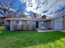 10409 Golden Meadow Dr in Austin, TX - Building Photo