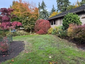 4056 134th Ave SE in Bellevue, WA - Building Photo - Building Photo