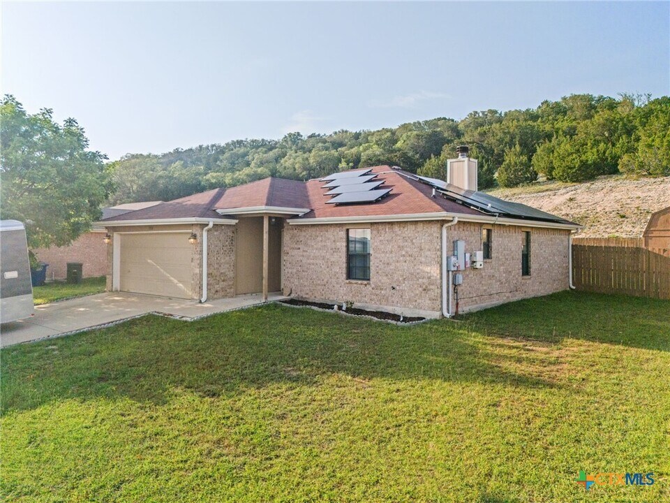 1908 Cline Dr in Copperas Cove, TX - Foto de edificio