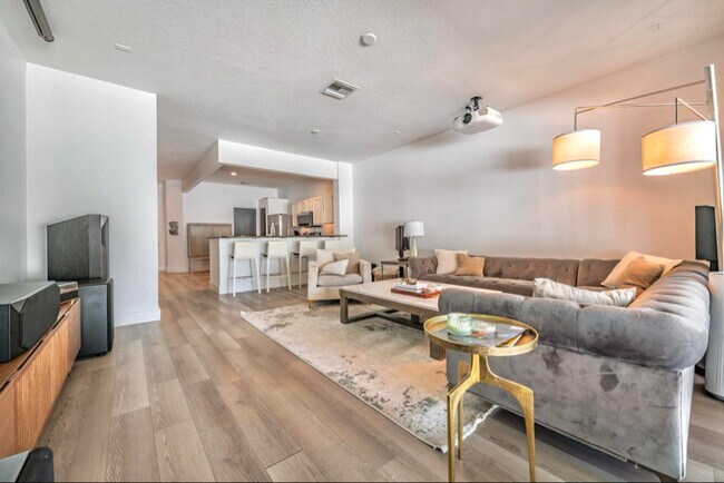 8434 Sandy Beach St in Tampa, FL - Building Photo - Building Photo