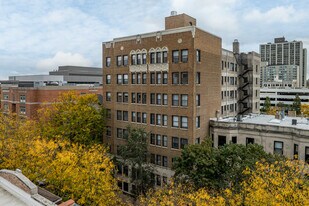 817 W Lakeside Place in Chicago, IL - Building Photo