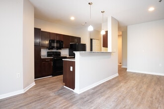 Rivers Pointe Apartments in Liverpool, NY - Building Photo - Building Photo