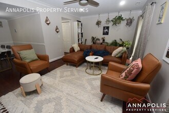 1110 Commanders Way S in Annapolis, MD - Foto de edificio - Building Photo
