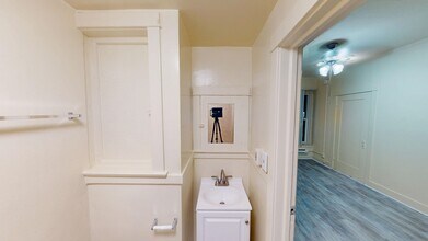 2532 DALY STREET in Los Angeles, CA - Foto de edificio - Interior Photo