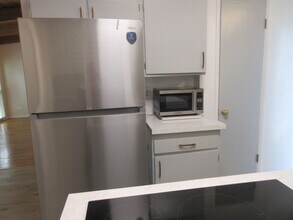 13235 Cumpston St in Los Angeles, CA - Building Photo - Building Photo