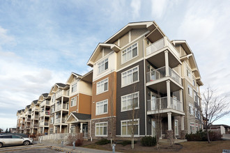 2000 Skyview Ranch Gdns NE in Calgary, AB - Building Photo - Building Photo