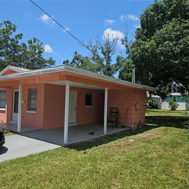 1206 Roosevelt Ave in Clearwater, FL - Building Photo - Building Photo