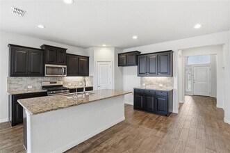 1208 Burlingame Dr in Cleburne, TX - Building Photo - Building Photo