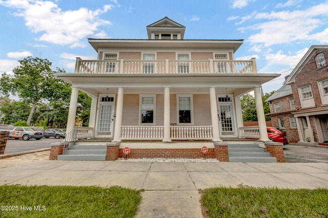 property at 8 S 7th St