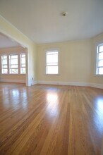 27 High St, Unit 1 in Brookline, MA - Building Photo - Building Photo