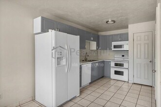 1425 Mandalay Rd W in Salt Lake City, UT - Foto de edificio - Building Photo