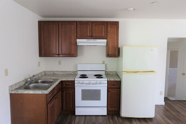 9817 Stephens St in Delhi, CA - Building Photo - Building Photo